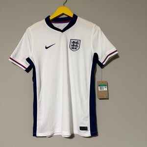 Nike England white football shirt, Size XL Youth